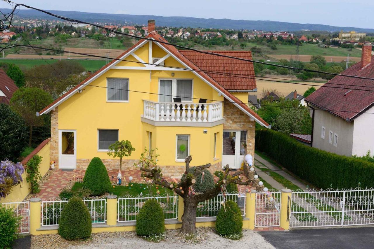 Apartments In Alsopahok/Balaton 27597 외부 사진