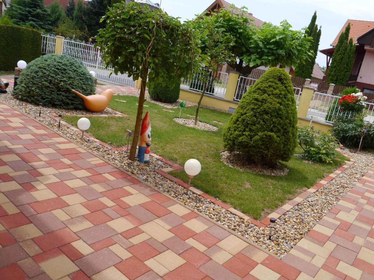 Apartments In Alsopahok/Balaton 27597 외부 사진